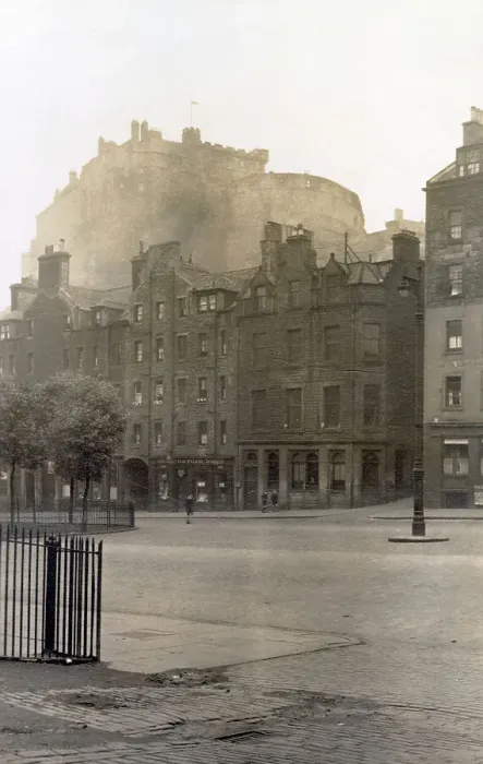 Framed Print : The Castle, viewed from the SE, with the Grassmarket, Edinburgh, Scotland Date: 1930s Framed Print : The Castle, viewed from the SE, with the Grassmarket, Edinburgh, Scotland Date: 1930s