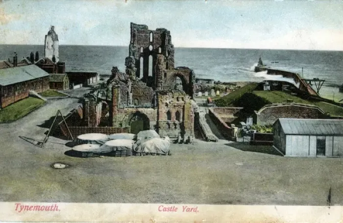 Framed Print : Castle Yard, Tynemouth, Northumberland