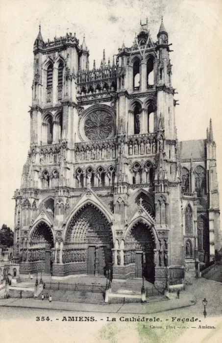 Framed Print : Cathedral at Amiens, France Framed Print : Cathedral at Amiens, France