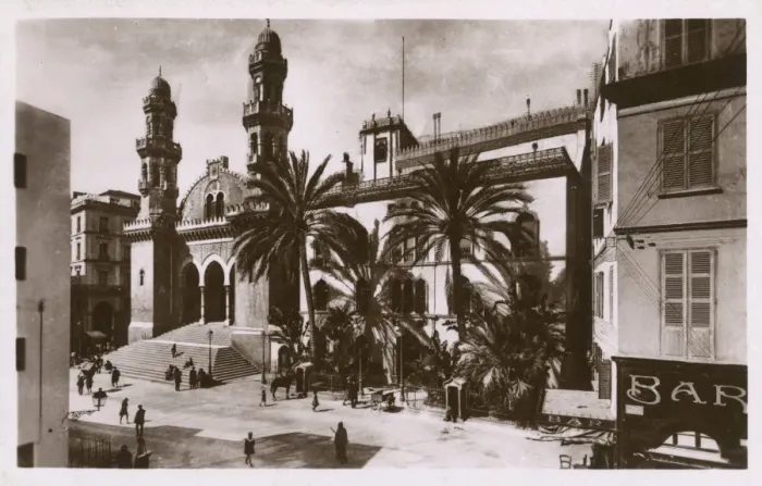 Framed Print : Cathedral and Governors Palace, Algiers, Algeria Framed Print : Cathedral and Governors Palace, Algiers, Algeria