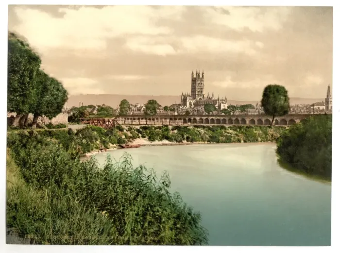 Framed Print : Cathedral from river, Gloucester, England Framed Print : Cathedral from river, Gloucester, England