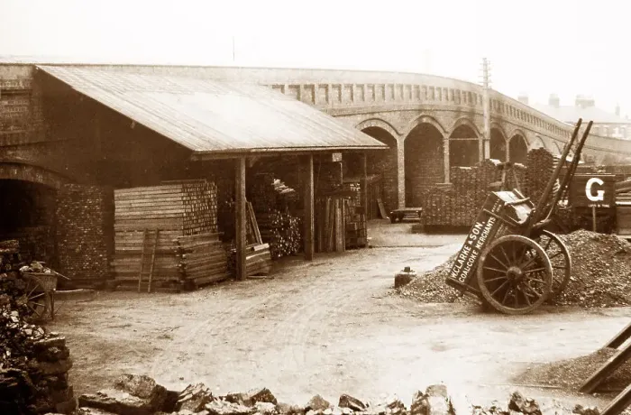 Framed Print : Catherine Street coal yard, Leicester, in 1903 Framed Print : Catherine Street coal yard, Leicester, in 1903