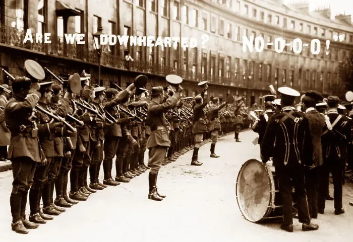 Framed Print : Cavendish Crescent, Bath, WW1 morale booster message Framed Print : Cavendish Crescent, Bath, WW1 morale booster message