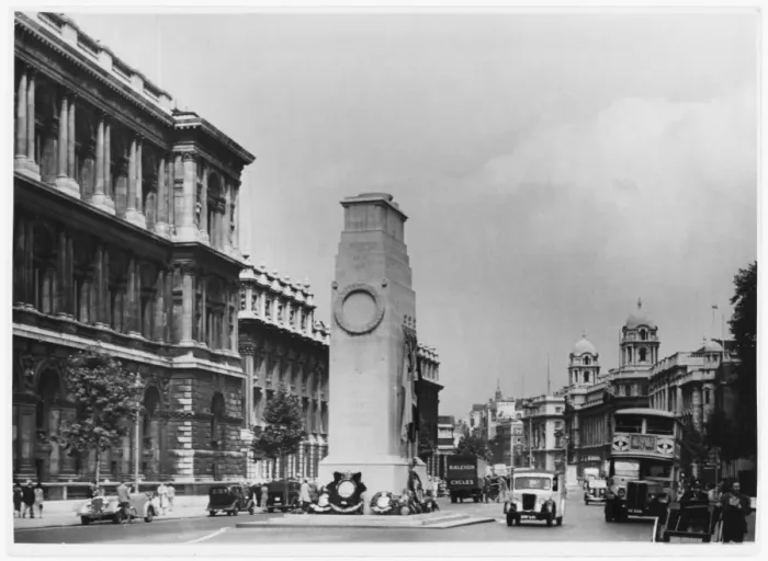 Framed Print : The Cenotaph, Whitehall Framed Print : The Cenotaph, Whitehall