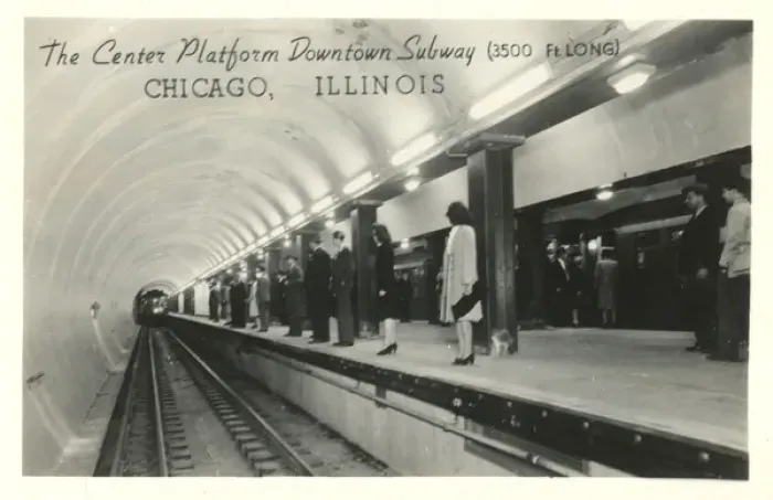 Framed Print : Center Platform Downtown Subway - Chicago, Illinois, USA Framed Print : Center Platform Downtown Subway - Chicago, Illinois, USA