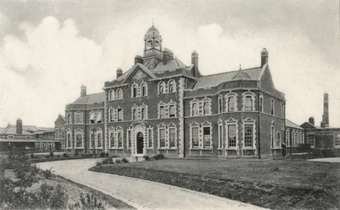 Framed Print : Central London Sick Asylum, Colindale, Hendon, London