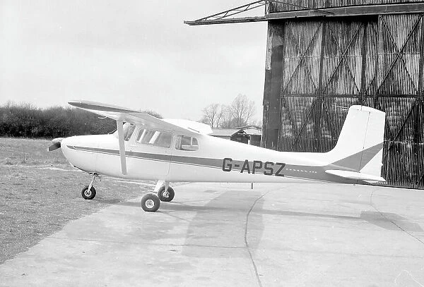 Cessna 172 G-APSZ