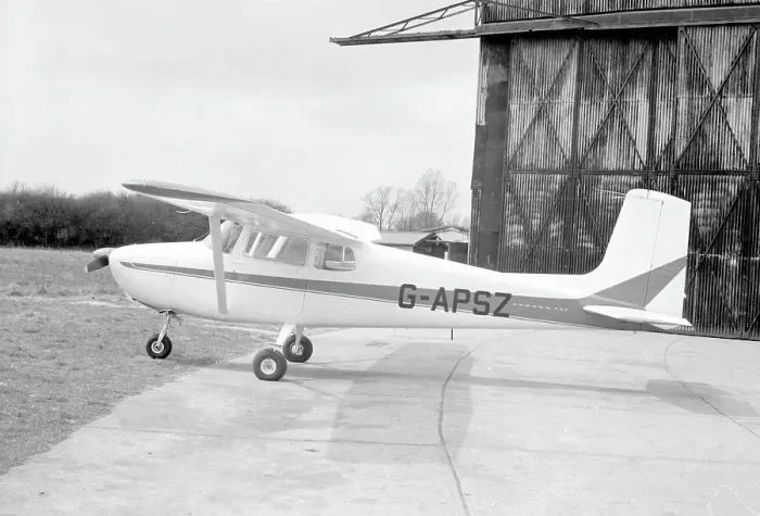 Framed Print : Cessna 172 G-APSZ Framed Print : Cessna 172 G-APSZ