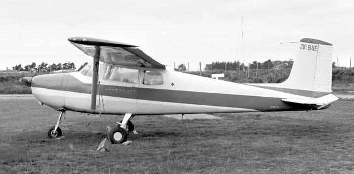 Framed Print : Cessna 172 ZK-BUE Framed Print : Cessna 172 ZK-BUE