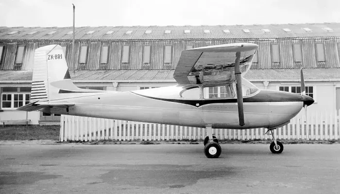 Framed Print : Cessna 182 ZK-BRI Framed Print : Cessna 182 ZK-BRI