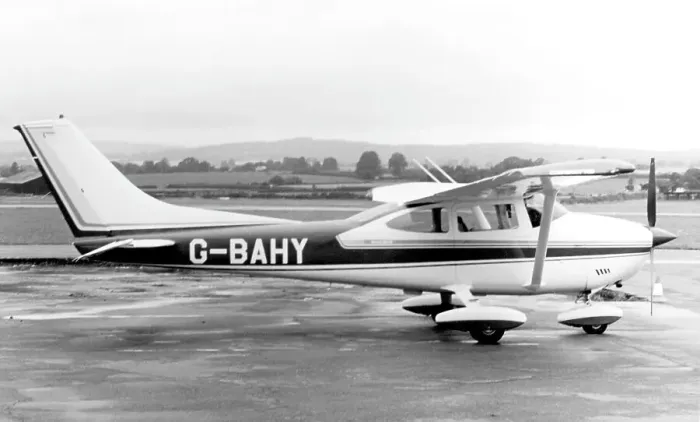 Framed Print : Cessna 182P Skylane G-BAHY Framed Print : Cessna 182P Skylane G-BAHY