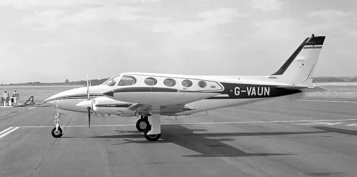 Framed Print : Cessna 340 G-VAUN Framed Print : Cessna 340 G-VAUN