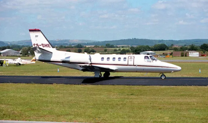 Framed Print : Cessna 550 Citation Bravo CS-DHE Framed Print : Cessna 550 Citation Bravo CS-DHE