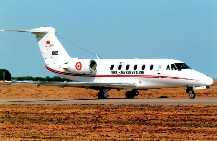Framed Print : Cessna 650 Citation VII 005 Framed Print : Cessna 650 Citation VII 005