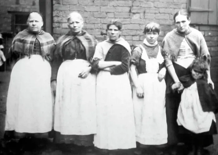 Framed Print : Chainmakers, Cradley heath, Birmingham Framed Print : Chainmakers, Cradley heath, Birmingham