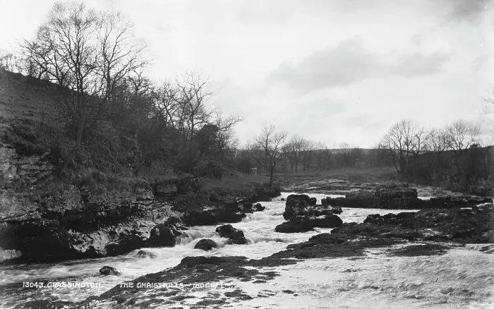 Framed Print : The Chaistrills, Grassington Framed Print : The Chaistrills, Grassington