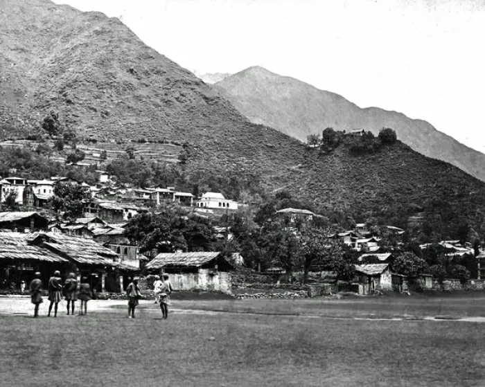 Framed Print : Chamba, India, seen from the hockey ground Framed Print : Chamba, India, seen from the hockey ground