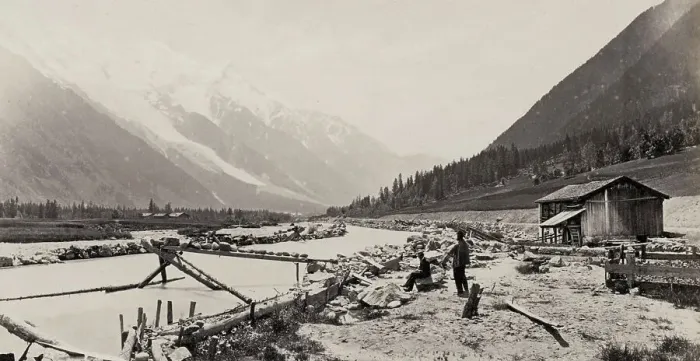 Framed Print : Chamonix Valley and Mont Blanc, France Framed Print : Chamonix Valley and Mont Blanc, France