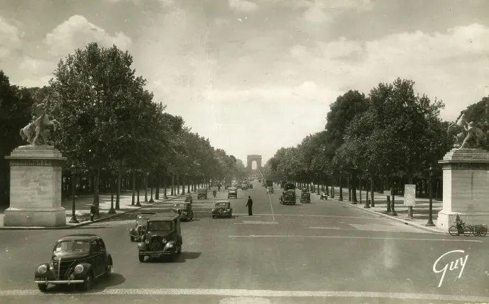 Framed Print : Champs-Elysees and Arc de Triomphe, Paris, France Framed Print : Champs-Elysees and Arc de Triomphe, Paris, France