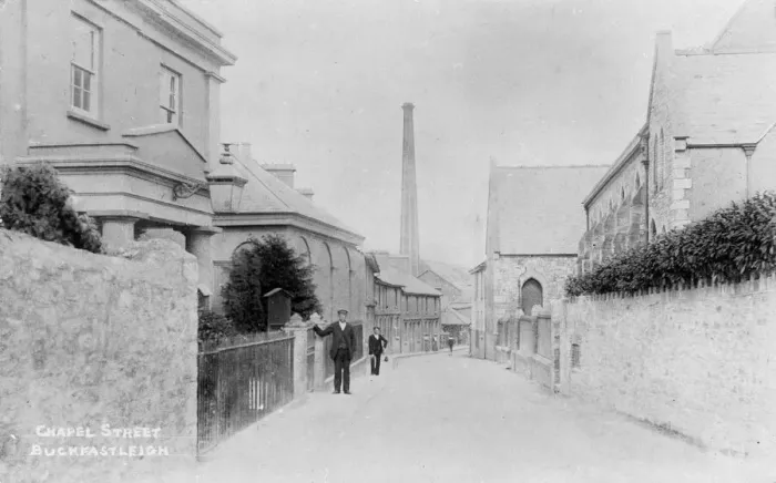 Framed Print : Chapel Street, Buckfastleigh, South Devon Framed Print : Chapel Street, Buckfastleigh, South Devon