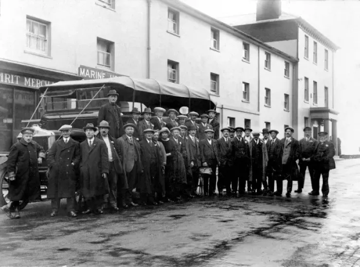 Framed Print : Charabanc outing, Walton-on-the-Naze, Essex Framed Print : Charabanc outing, Walton-on-the-Naze, Essex