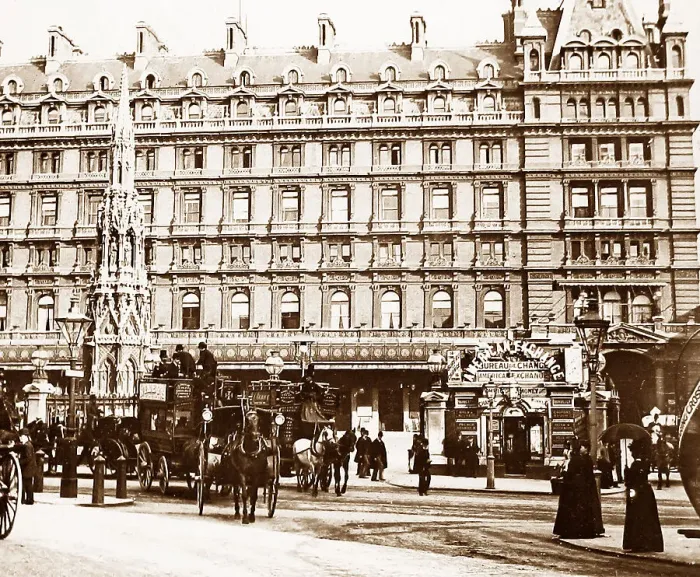 Framed Print : Charing Cross Railway Station and Hotel, London Framed Print : Charing Cross Railway Station and Hotel, London