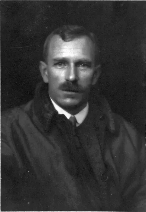 Framed Print : Charles Clement Walker (1877-1968) of de Havilland Framed Print : Charles Clement Walker (1877-1968) of de Havilland