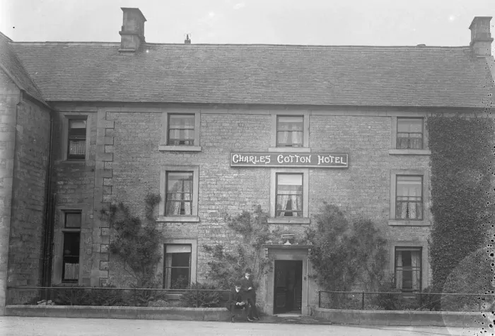 Framed Print : Charles Cotton Hotel, Hartington, Peak District Framed Print : Charles Cotton Hotel, Hartington, Peak District