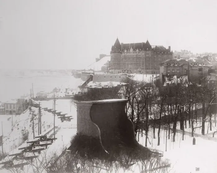 Framed Print : Chateau Fronenac, Quebec, Canada, in winter snow Framed Print : Chateau Fronenac, Quebec, Canada, in winter snow