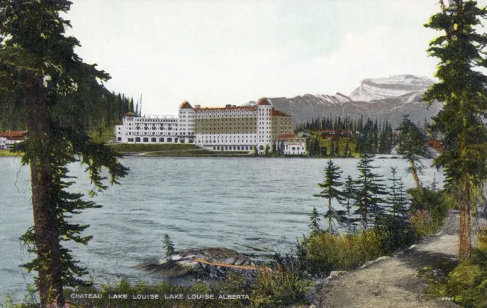 Framed Print : Chateau Lake Louise, Lake Louise, Alberta, Canada Framed Print : Chateau Lake Louise, Lake Louise, Alberta, Canada