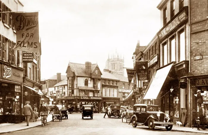 Framed Print : Cheapside, Melton Mowbray 1930's Framed Print : Cheapside, Melton Mowbray 1930's