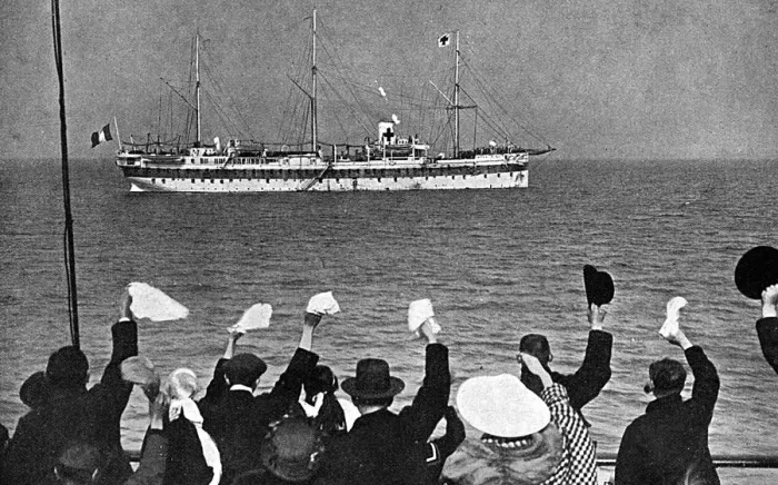Framed Print : Cheering a hospital ship, World War One Framed Print : Cheering a hospital ship, World War One