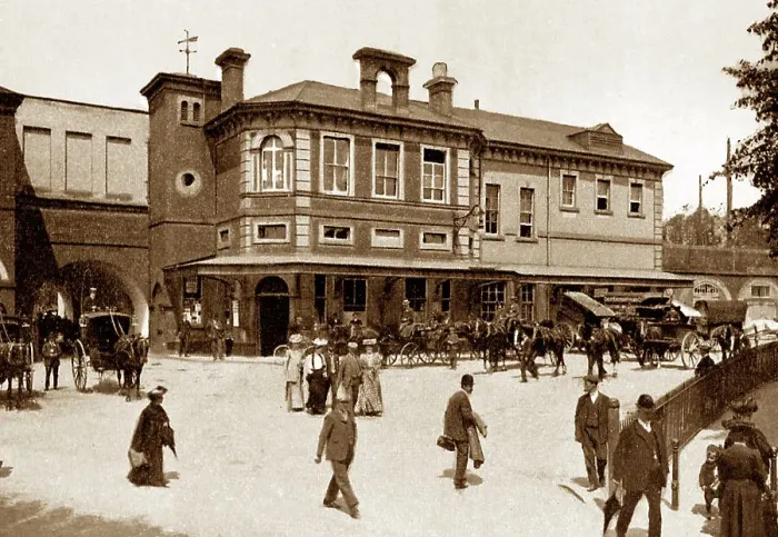 Framed Print : Chelmsford Railway Station early 1900s Framed Print : Chelmsford Railway Station early 1900s