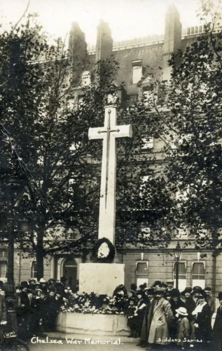 Framed Print : The Chelsea War Memorial - Sloane Square, London Date: circa 1919 Framed Print : The Chelsea War Memorial - Sloane Square, London Date: circa 1919