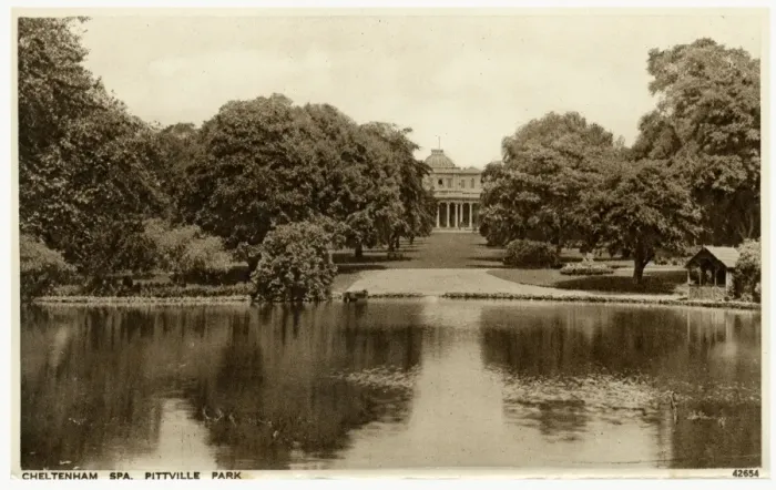 Framed Print : Cheltenham, Gloucestershire - Pittville Park Framed Print : Cheltenham, Gloucestershire - Pittville Park