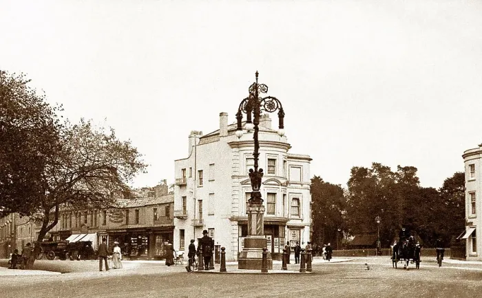 Framed Print : Cheltenham Gordon Lamp early 1900s Framed Print : Cheltenham Gordon Lamp early 1900s