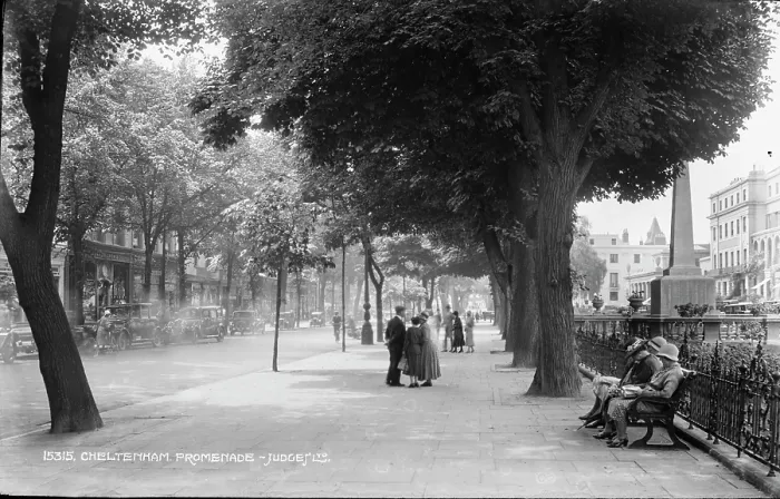 Framed Print : Cheltenham Promenade Framed Print : Cheltenham Promenade