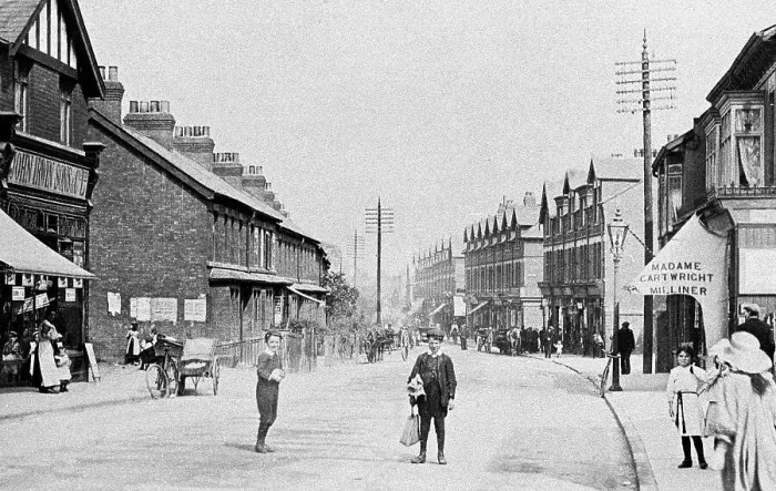 Framed Print : Chester Road, Ellesmere Port early 1900's Framed Print : Chester Road, Ellesmere Port early 1900's