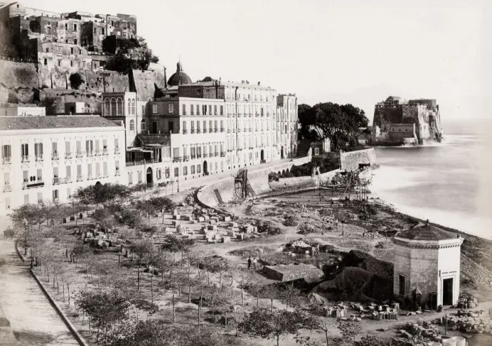 Framed Print : Chiatamone Naples and Castell dell Ovo, Italy Framed Print : Chiatamone Naples and Castell dell Ovo, Italy