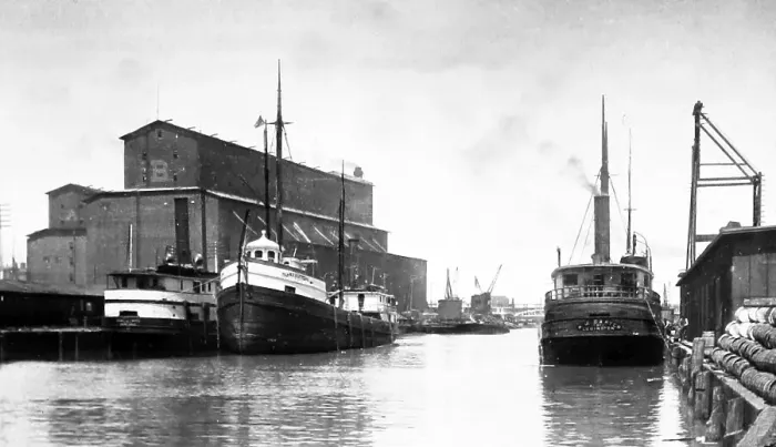 Framed Print : Chicago docks, early 1900s Framed Print : Chicago docks, early 1900s