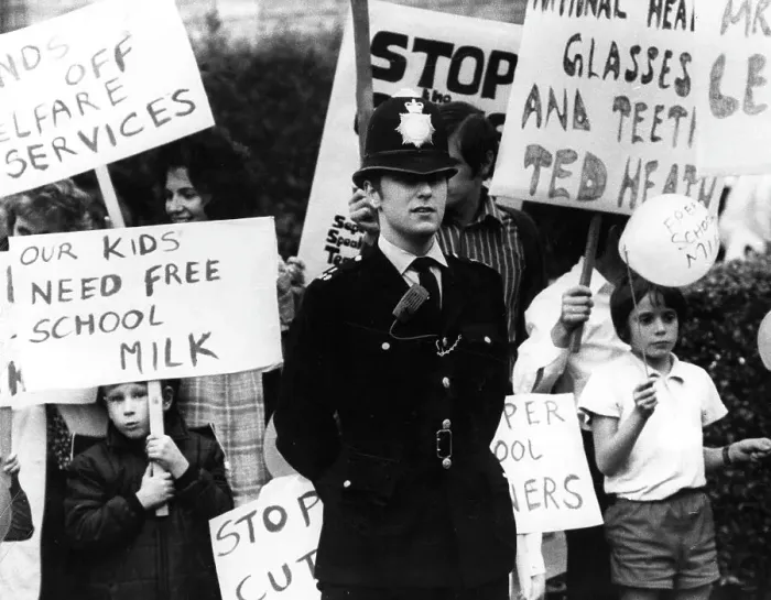 Framed Print : Children campaigning against cuts in free school milk Framed Print : Children campaigning against cuts in free school milk
