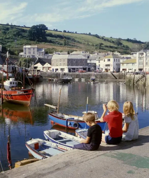 Framed Print : Children in the harbour, Mevagissey, Cornwall Framed Print : Children in the harbour, Mevagissey, Cornwall