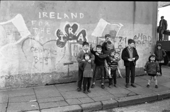 Framed Print : Children with IRA graffiti, Belfast, Northern Ireland Framed Print : Children with IRA graffiti, Belfast, Northern Ireland