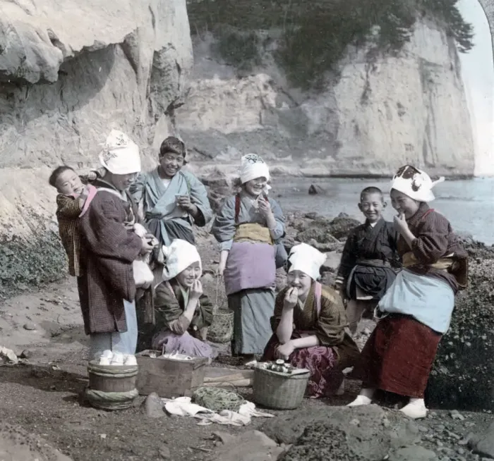 Framed Print : Children picking shellfish, Japan, c. 1900 Framed Print : Children picking shellfish, Japan, c. 1900