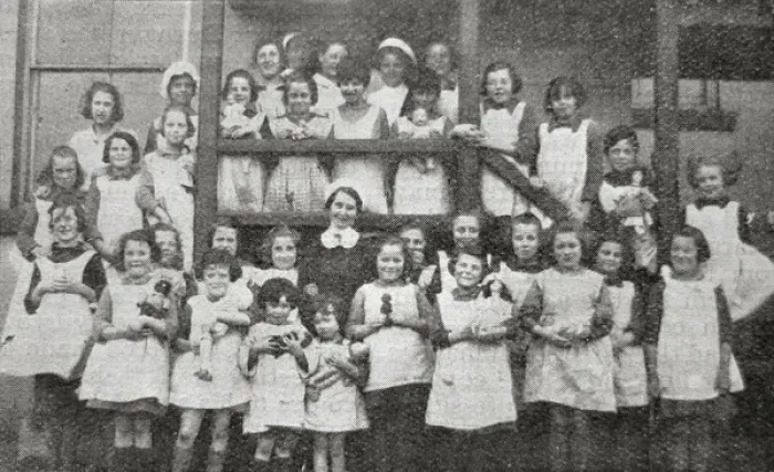 Framed Print : Children at Scholfield Home, Wavertree, Liverpool Framed Print : Children at Scholfield Home, Wavertree, Liverpool