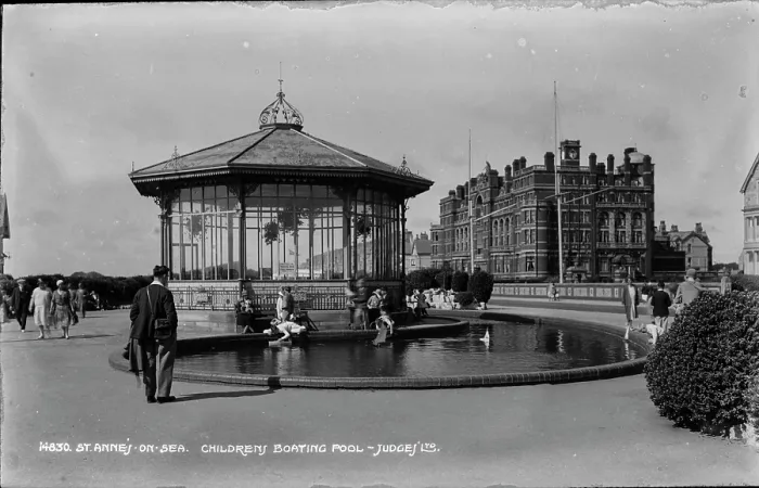 Framed Print : Children's Boating Pool in St. Anne's-on-Sea Framed Print : Children's Boating Pool in St. Anne's-on-Sea