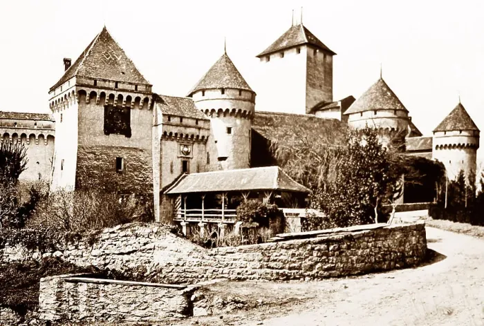 Framed Print : Chillon Castle, Switzerland Framed Print : Chillon Castle, Switzerland