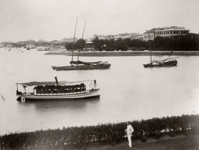 Framed Print : China c. 1880s - boats at Shanghai, Creek to the Bund Framed Print : China c. 1880s - boats at Shanghai, Creek to the Bund