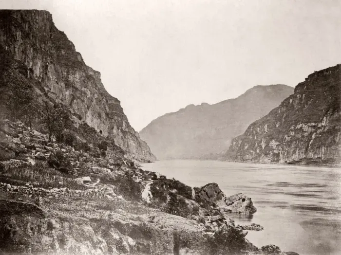 Framed Print : China c. 1880s - gorge on the Yangtze river Framed Print : China c. 1880s - gorge on the Yangtze river