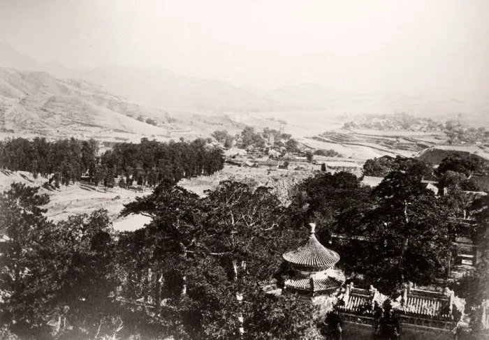 Framed Print : China c. 1880s - landscape near the Yangtze river Framed Print : China c. 1880s - landscape near the Yangtze river